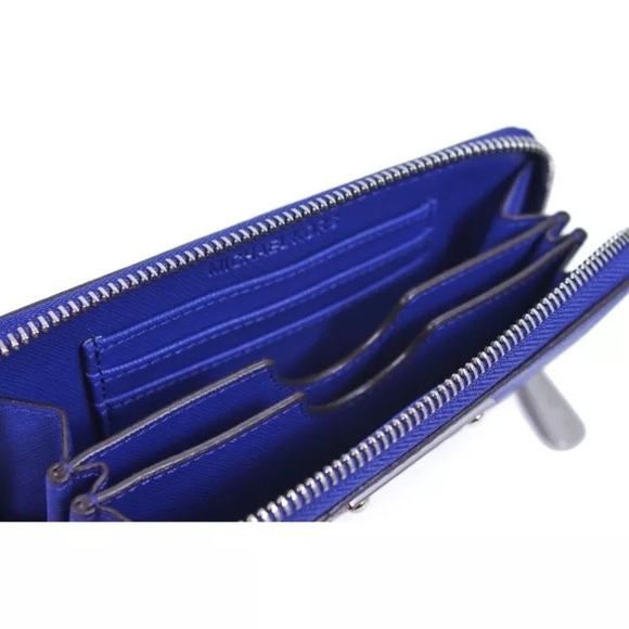 MICHAEL KORS CLUTCH WALLET - Picture 2 of 3